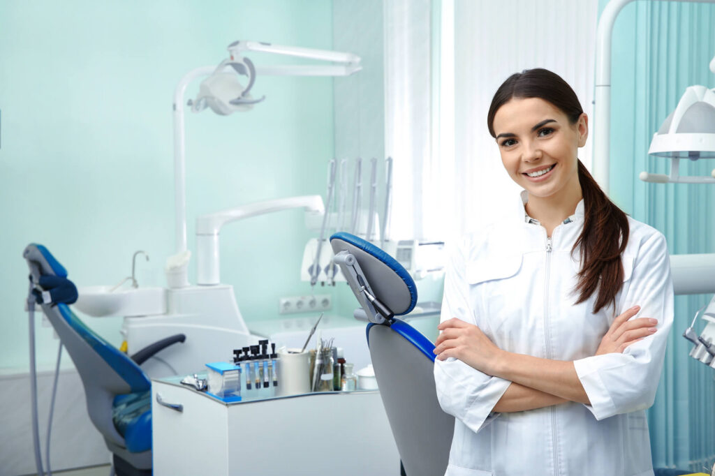 What Is a Cosmetic Dentist vs a General Dentist