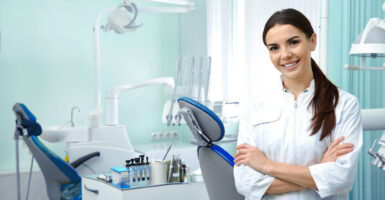 What Is a Cosmetic Dentist vs a General Dentist